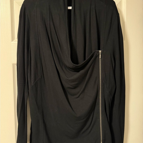 Reitmans zip up black sweater - Picture 2 of 3